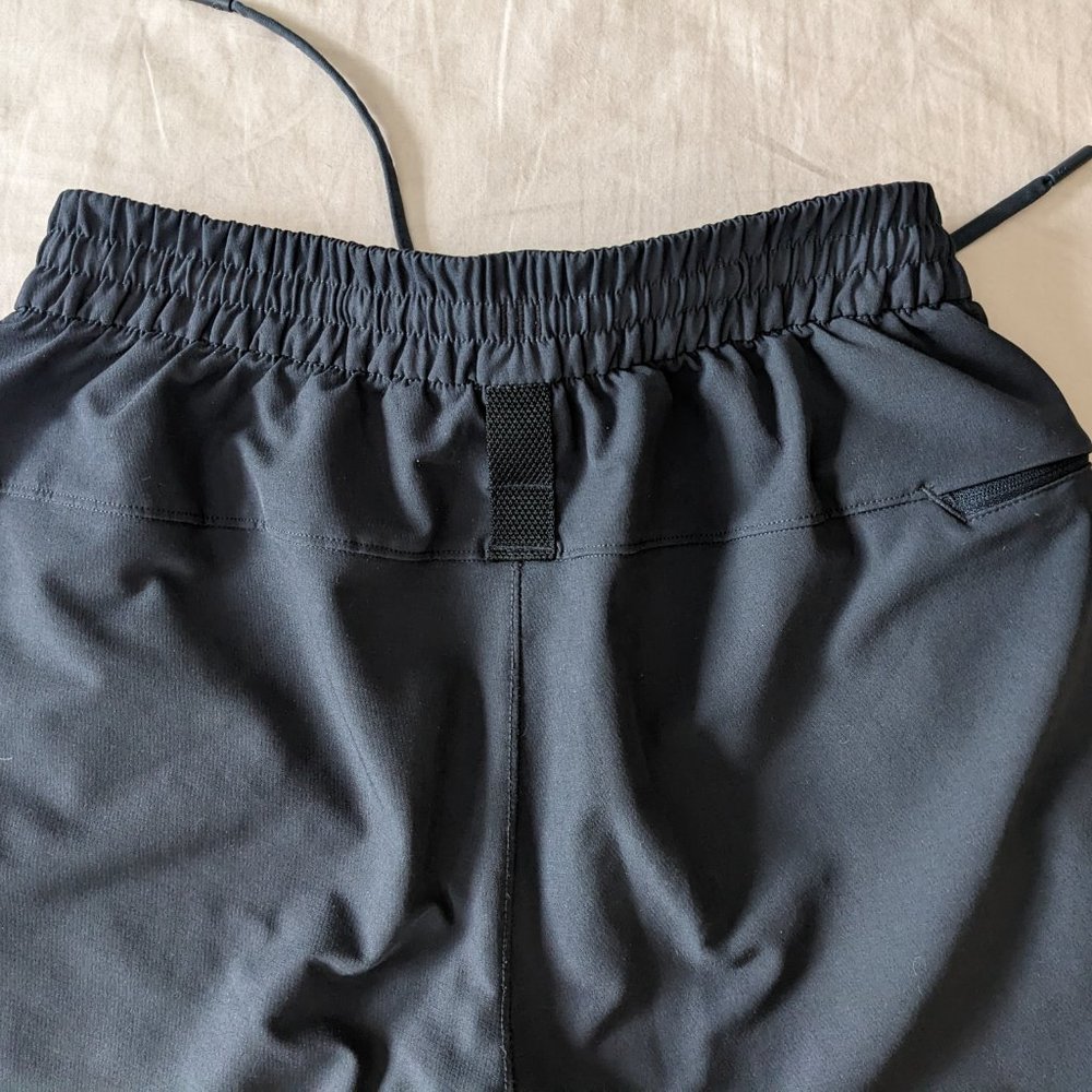 Lululemon license to train pants - Picture 3 of 3